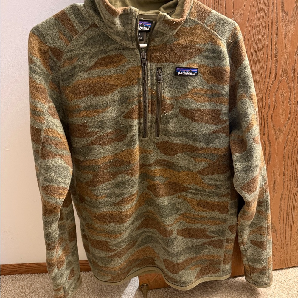 Patagonia Camouflage-Pattern Fleece Jacket in Olive & Brown